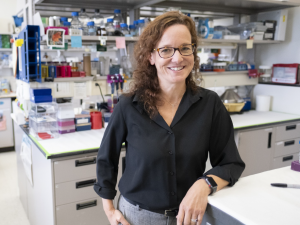 Dr. Michelle Hastings in laboratory